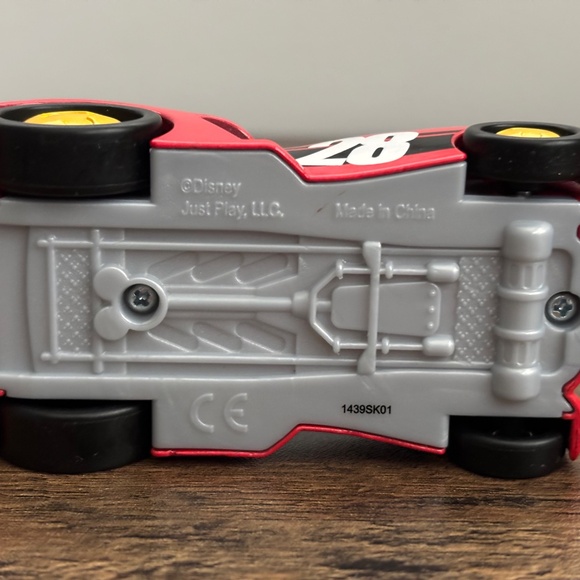 Disney Junior MICKEY MOUSES ROASTER Racer DIECAST Car Toy #28 Red Just Play - Picture 8 of 9